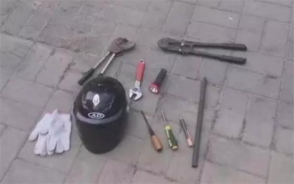 J9国际集团电缆快讯|男子偷电缆卖了860元！48个信号灯都灭了